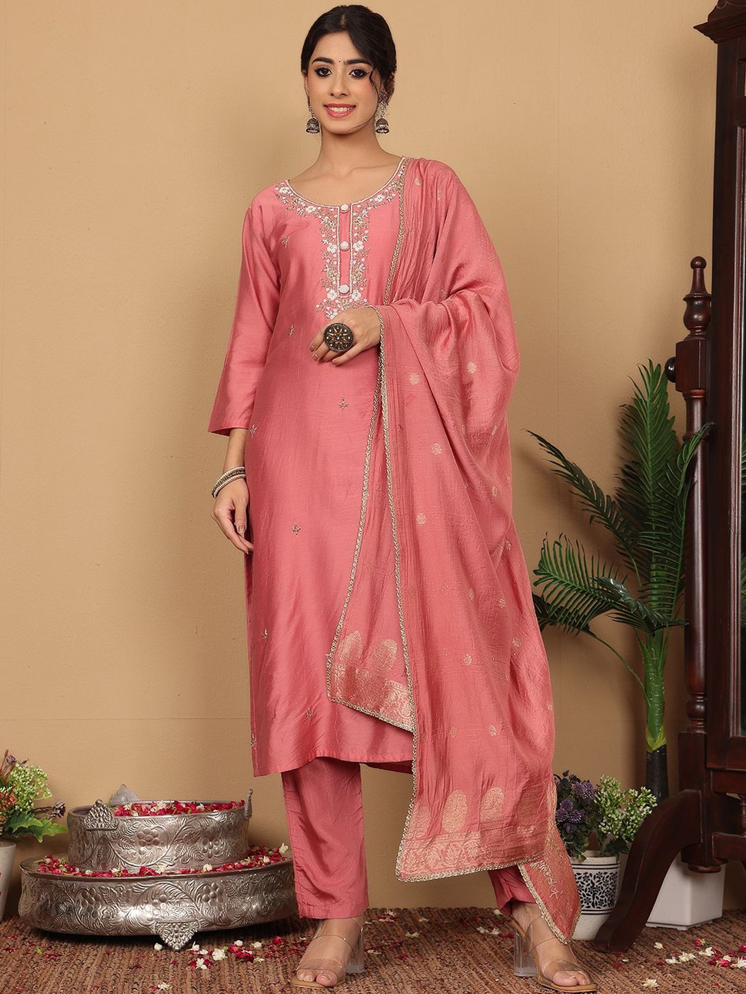 Varanga Pink Embroidered Beads & Stones Straight Pure Silk Kurta with Trousers & Dupatta
Varanga Pink Embroidered Beads & Stones Straight Pure Silk Kurta with Trousers & Dupatta