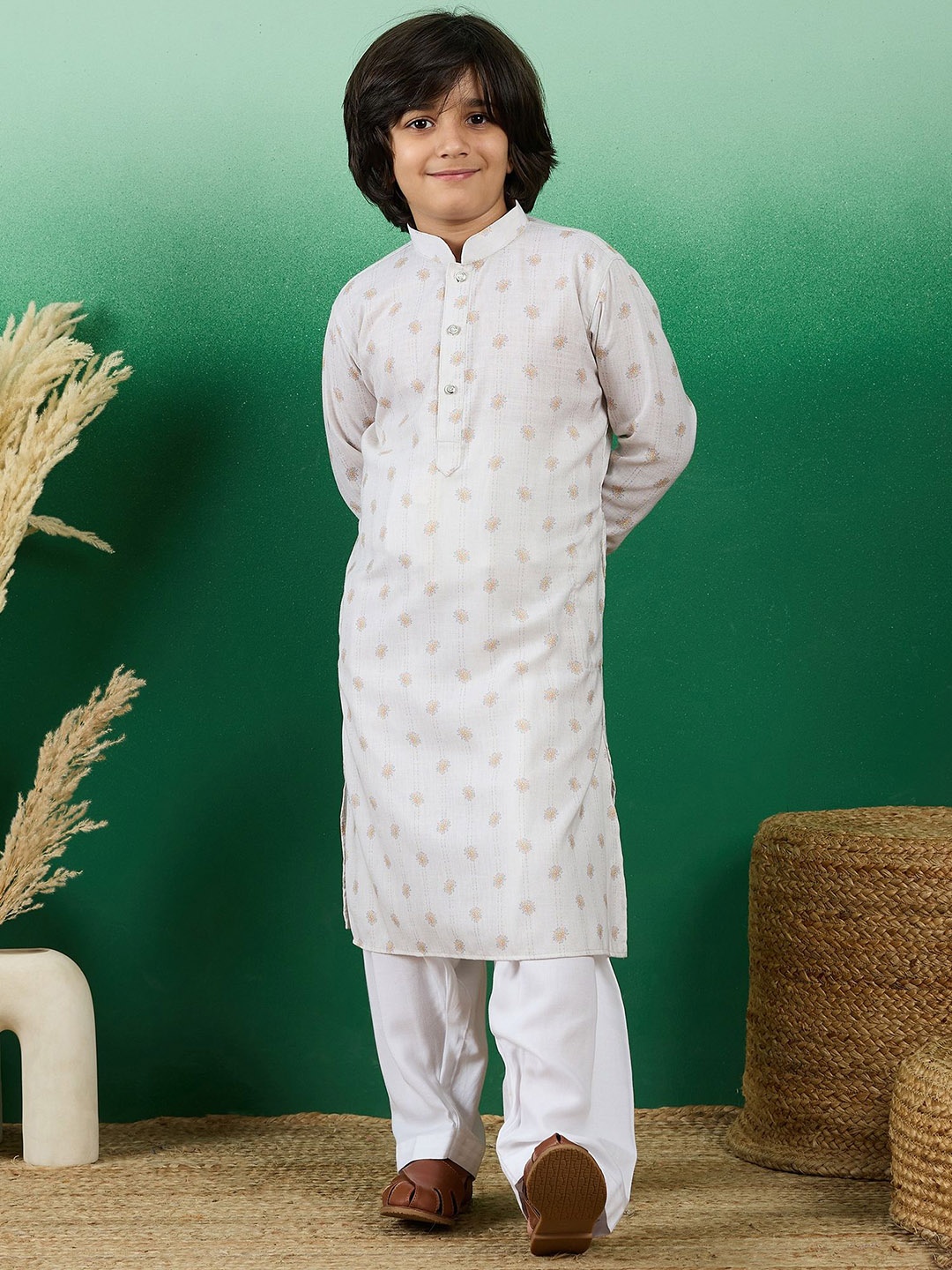 Sangria Unleash Your Style Boys Floral Printed Pure Cotton Straight Kurta With Salwar, Beige
Sangria Unleash Your Style Boys Floral Printed Pure Cotton Straight Kurta With Salwar, Beige