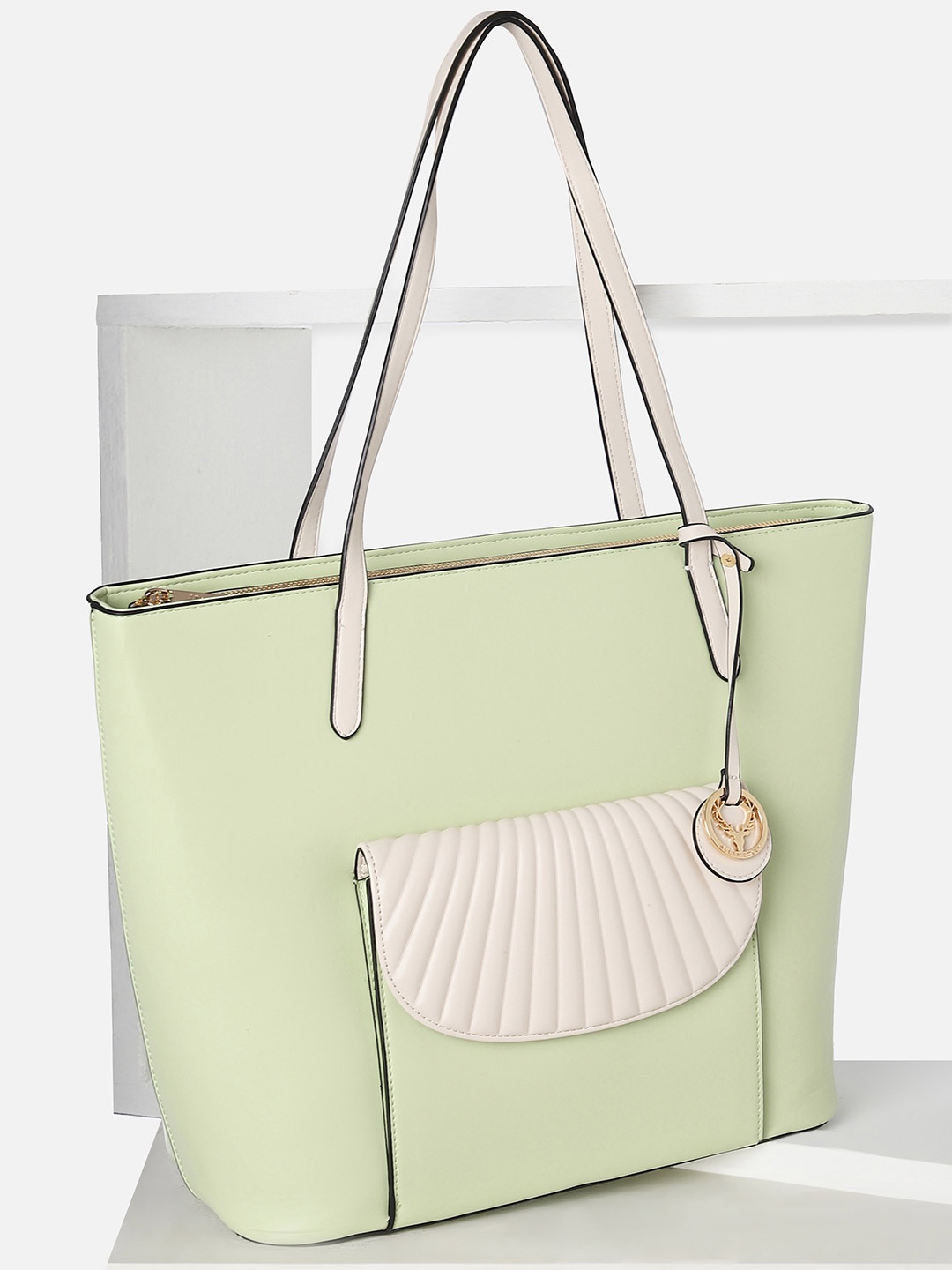 Allen Solly Woman Colourblocked PU Oversized Structured Green Casual Handbag with Quilted
Allen Solly Woman Colourblocked PU Oversized Structured Green Casual Handbag with Quilted