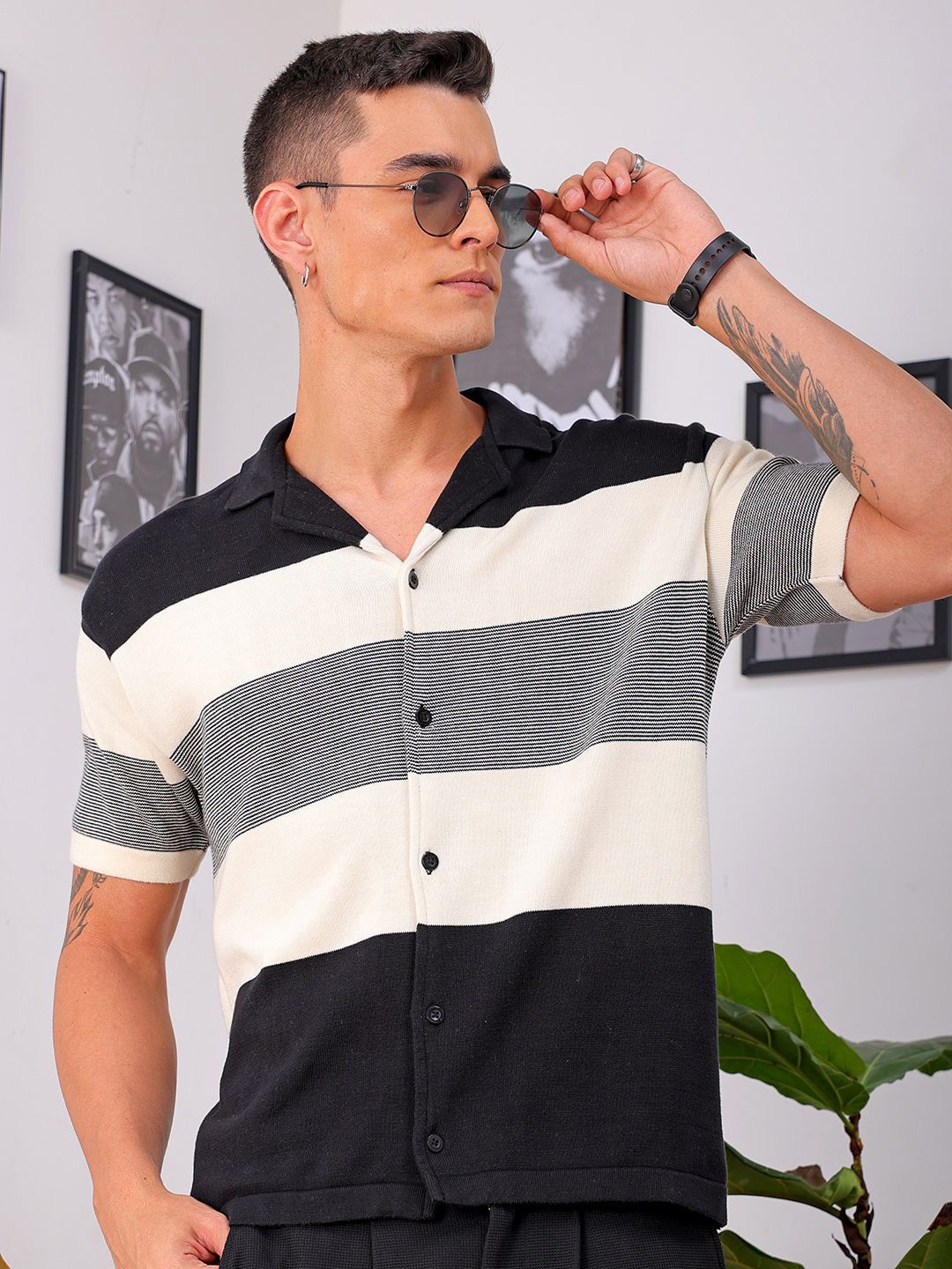 The Indian Garage Co Men Relaxed Fit Colourblocked Flat Knit Polo Resortwear Shirt, Grey
The Indian Garage Co Men Relaxed Fit Colourblocked Flat Knit Polo Resortwear Shirt, Grey