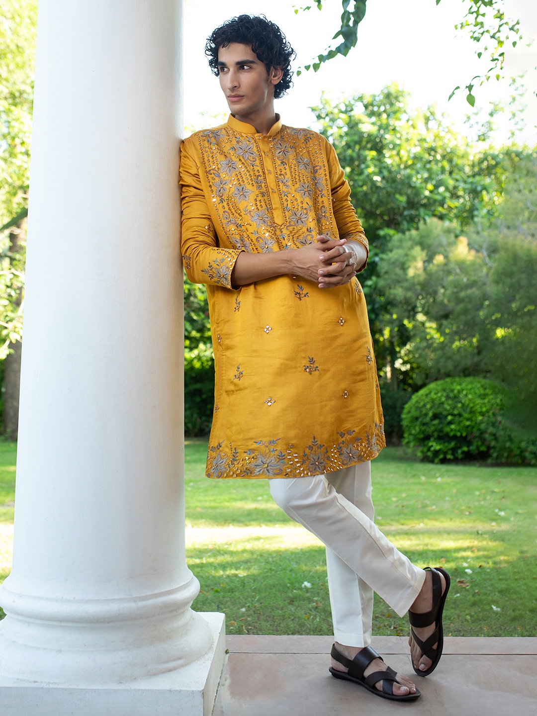 KALKI Fashion Men Ethnic Motifs Embroidered Regular Thread Work Kurta with Trousers, Yellow
KALKI Fashion Men Ethnic Motifs Embroidered Regular Thread Work Kurta with Trousers, Yellow