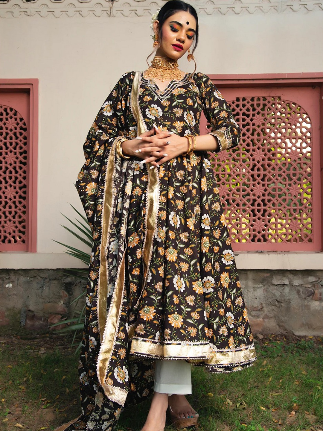 Pomcha Women Printed Angrakha Gotta Patti Pure Cotton Kurta with Salwar & With Dupatta, Brown
Pomcha Women Printed Angrakha Gotta Patti Pure Cotton Kurta with Salwar & With Dupatta, Brown