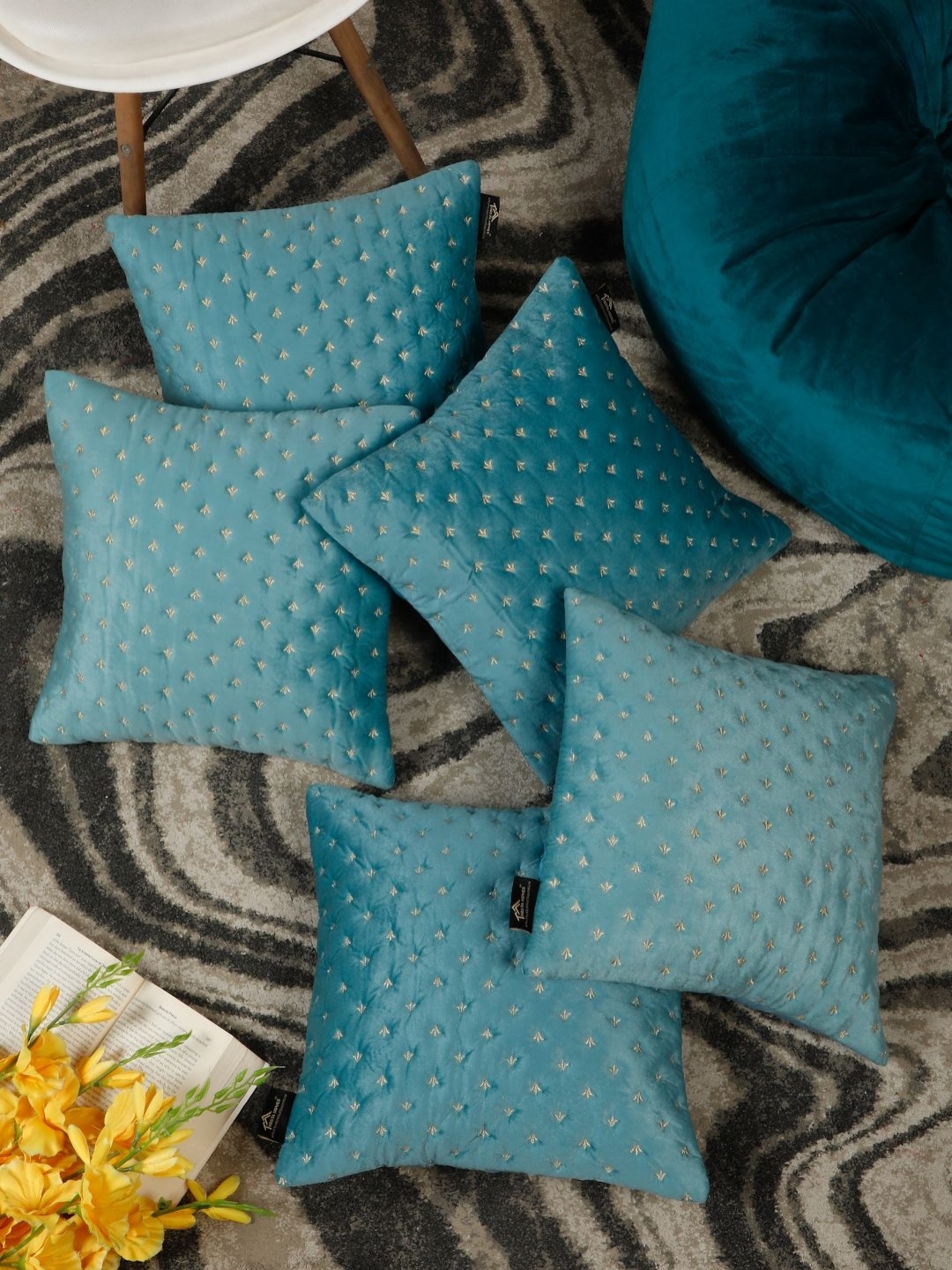 HOSTA HOMES Turquoise Blue & Gold-Toned Set of 2 Embroidered Velvet Square Cushion Covers
HOSTA HOMES Turquoise Blue & Gold-Toned Set of 2 Embroidered Velvet Square Cushion Covers