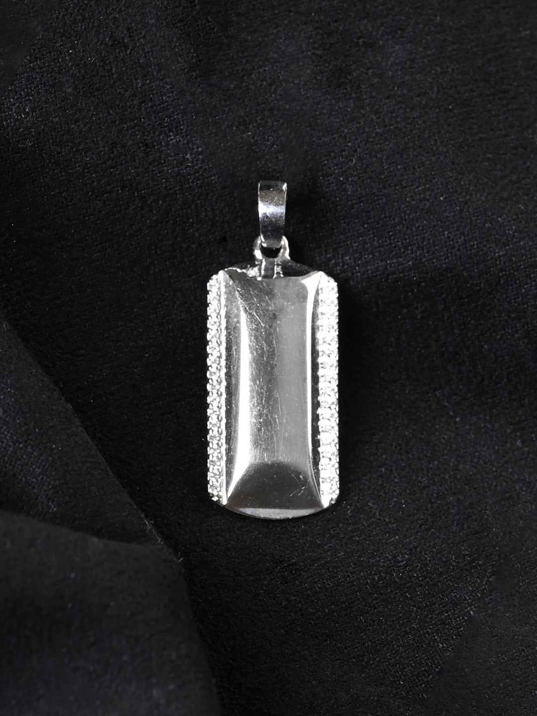 Clara Men Rhodium-Plated 925 Sterling Silver Cubic Zirconia-Studded Geometric Pendant
Clara Men Rhodium-Plated 925 Sterling Silver Cubic Zirconia-Studded Geometric Pendant