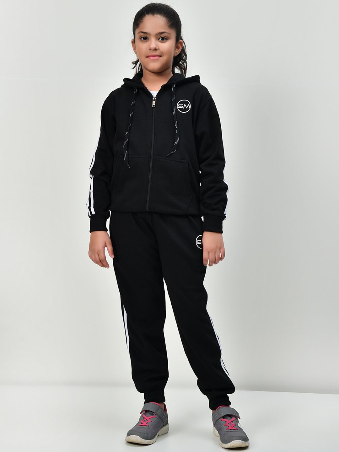 SMSHOPMORE Track Suit For Girl's with Woolen Fabric for Regular Fit & Comfortable, Black
SMSHOPMORE Track Suit For Girl's with Woolen Fabric for Regular Fit & Comfortable, Black
