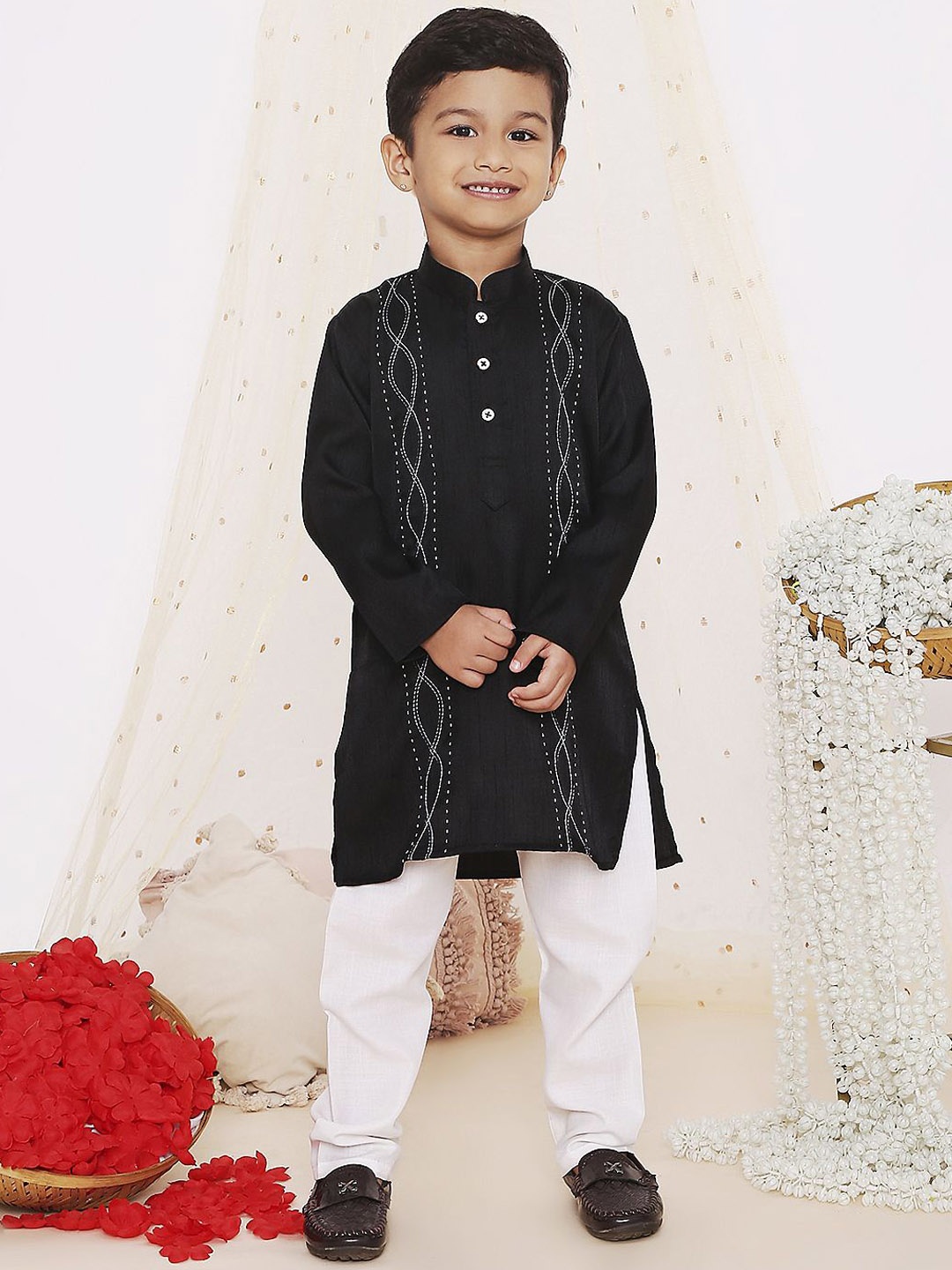 KID1 Boys Geometric Embroidered Thread Work Pure Silk Straight Kurta With Pyjamas, Black
KID1 Boys Geometric Embroidered Thread Work Pure Silk Straight Kurta With Pyjamas, Black