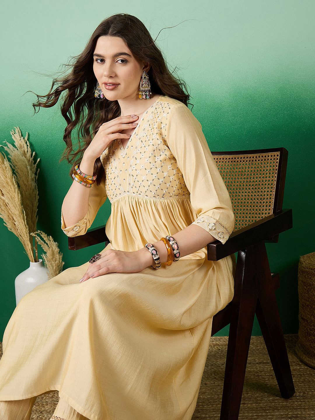 Sangria Yellow & White Floral Embroidered Pleated V-Neck A-Line Kurta With Trouser
Sangria Yellow & White Floral Embroidered Pleated V-Neck A-Line Kurta With Trouser