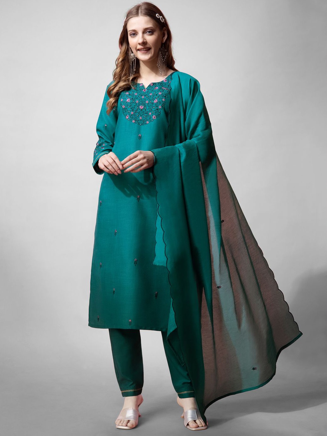BAPS Floral Yoke Design Thread Work Pure Cotton Straight Kurta with Trousers & Dupatta, Teal
BAPS Floral Yoke Design Thread Work Pure Cotton Straight Kurta with Trousers & Dupatta, Teal