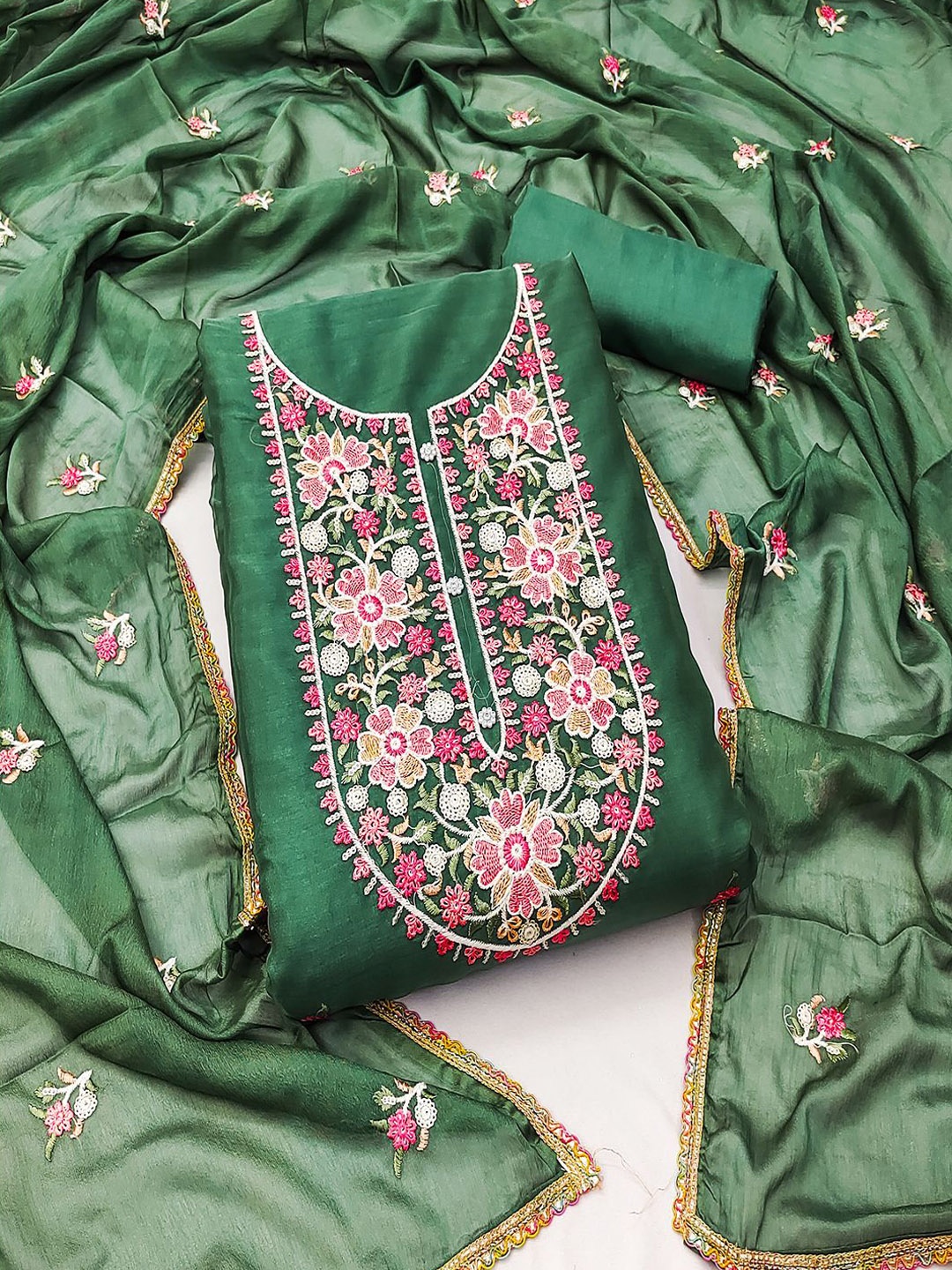 Lilots Ethnic Mofifs Embroidered Thread Work Organza Unstitched Dress Material, Green
Lilots Ethnic Mofifs Embroidered Thread Work Organza Unstitched Dress Material, Green
