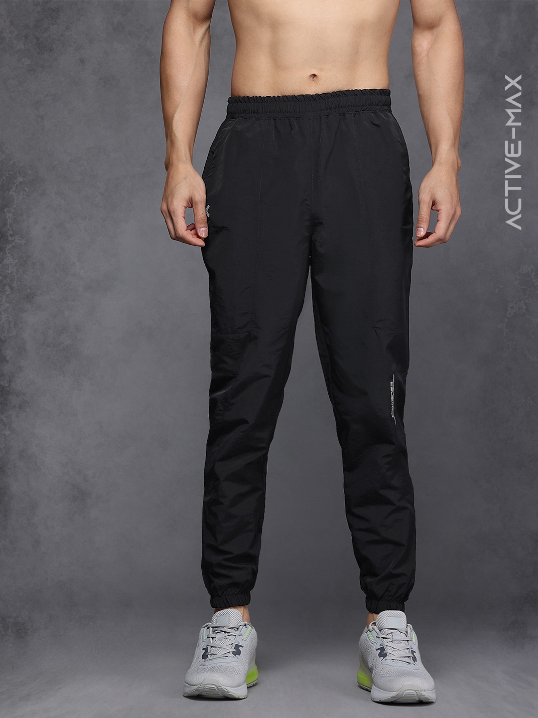 HRX by Hrithik Roshan Men Rapid-Dry Running Joggers with Reflective Detail, Black
HRX by Hrithik Roshan Men Rapid-Dry Running Joggers with Reflective Detail, Black