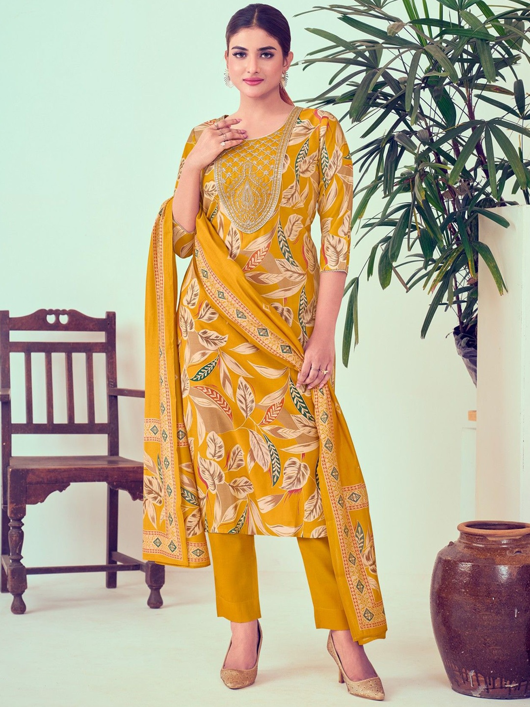 Label Khoj Floral Printed Thread Work Straight Kurta with Trousers & Dupatta, Mustard
Label Khoj Floral Printed Thread Work Straight Kurta with Trousers & Dupatta, Mustard