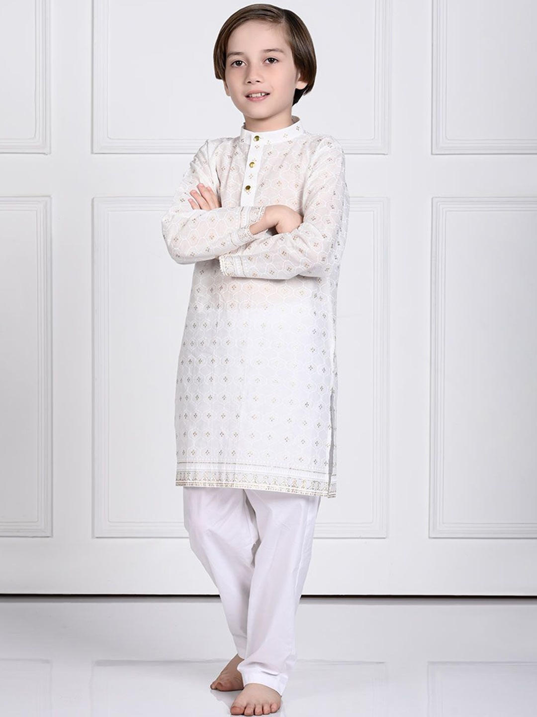 THE PONY & PEONY CO. Boys Ethnic Motifs Printed Zari Mandarin Collar Kurta with Pyjamas, White
THE PONY & PEONY CO. Boys Ethnic Motifs Printed Zari Mandarin Collar Kurta with Pyjamas, White