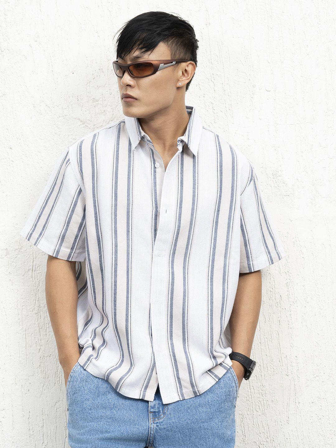 Hubberholme Men Standard Spread Collar Vertical Striped Cotton Oversized Casual Shirt, White
Hubberholme Men Standard Spread Collar Vertical Striped Cotton Oversized Casual Shirt, White