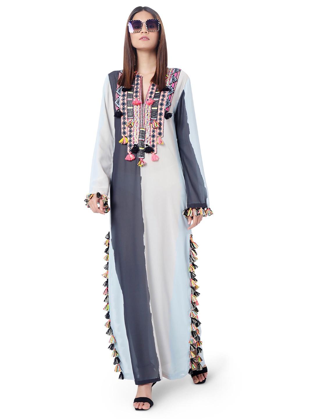 PS PRET BY PAYAL SINGHAL Shaz Pale Blue Colour Art Georgette Embroidered High-Slit Kaftan
PS PRET BY PAYAL SINGHAL Shaz Pale Blue Colour Art Georgette Embroidered High-Slit Kaftan