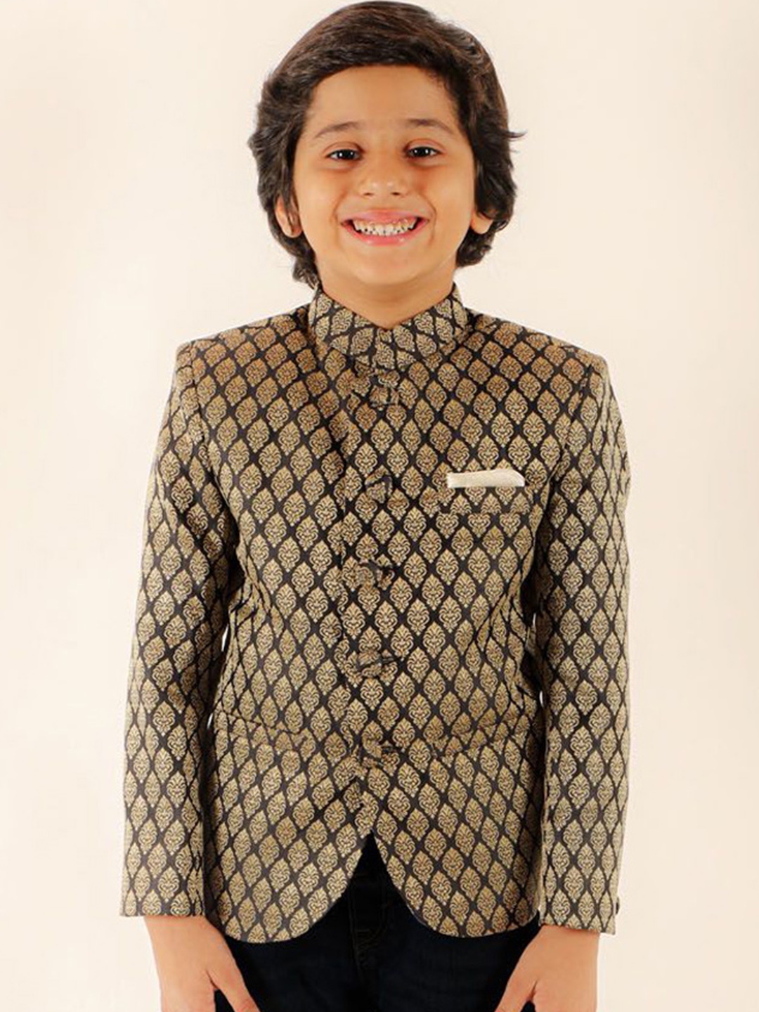 VASTRAMAY Boys Slim Fit Banarasi Jacquard Woven Silk Bandhgala Jodhpuri Blazer, Black
VASTRAMAY Boys Slim Fit Banarasi Jacquard Woven Silk Bandhgala Jodhpuri Blazer, Black