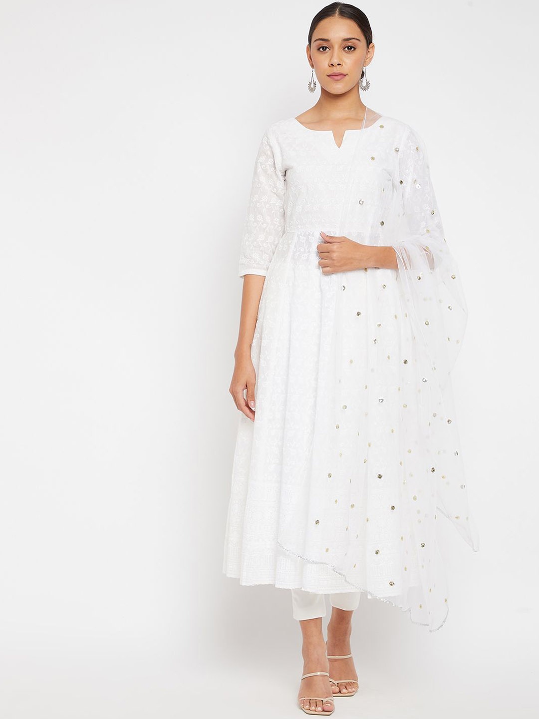 PANIT White Ethnic Motifs Embroidered Chikankari Anarkali Kurta With Trousers & Dupatta
PANIT White Ethnic Motifs Embroidered Chikankari Anarkali Kurta With Trousers & Dupatta