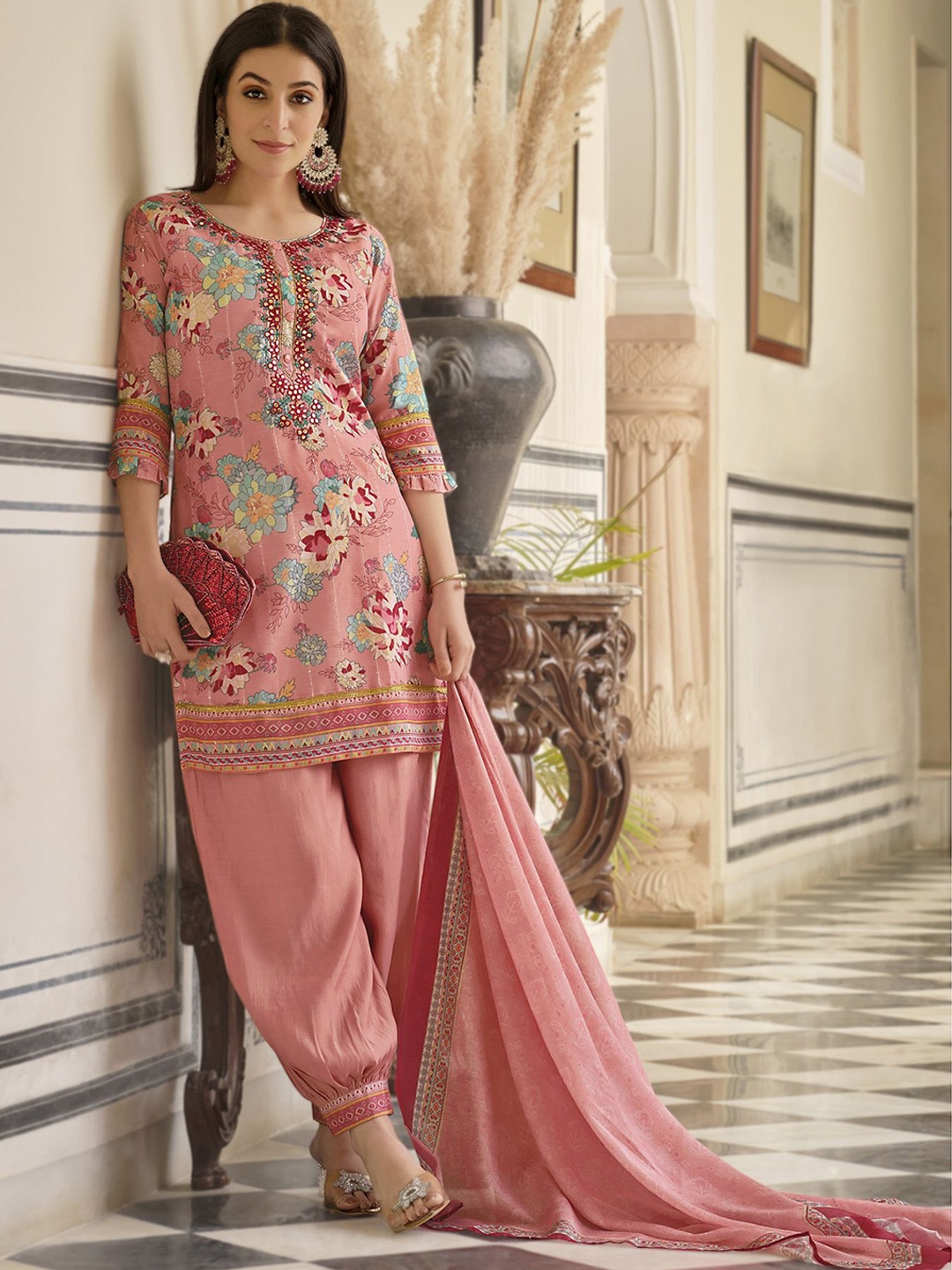MOJILAA Floral Embroidered Regular Mirror Work Silk Chiffon Kurti with Salwar & Dupatta, Pink
MOJILAA Floral Embroidered Regular Mirror Work Silk Chiffon Kurti with Salwar & Dupatta, Pink