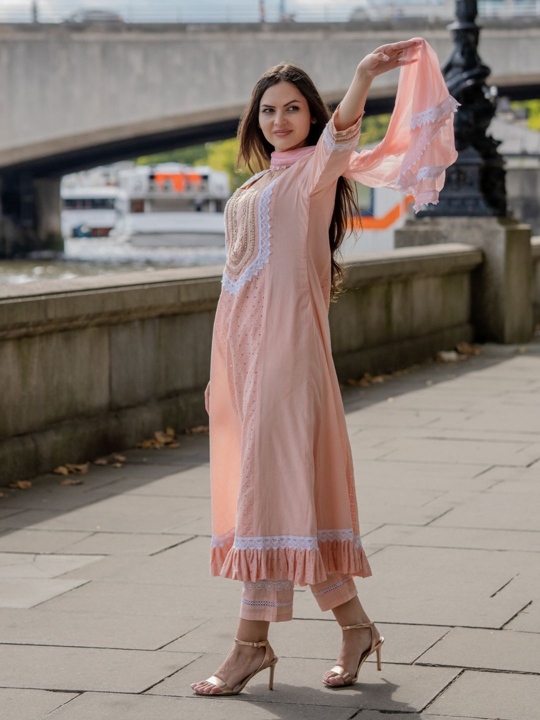 HOUSE OF JAMOTI Floral Embroidered Square Neck A-Line Kurta with Trousers & Dupatta, Peach
HOUSE OF JAMOTI Floral Embroidered Square Neck A-Line Kurta with Trousers & Dupatta, Peach