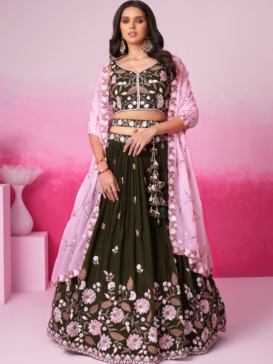 panchhi Embroidered Sequinned Semi-Stitched Lehenga & Unstitched Blouse With Dupatta, Olive
panchhi Embroidered Sequinned Semi-Stitched Lehenga & Unstitched Blouse With Dupatta, Olive