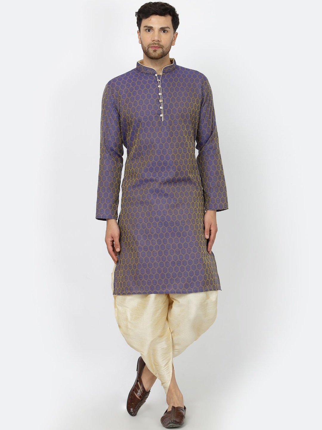 Sydney Heights Ethnic Motifs Woven Design Mandarin Collar Jacquard Kurta with Dhoti Pants, Blue
Sydney Heights Ethnic Motifs Woven Design Mandarin Collar Jacquard Kurta with Dhoti Pants, Blue