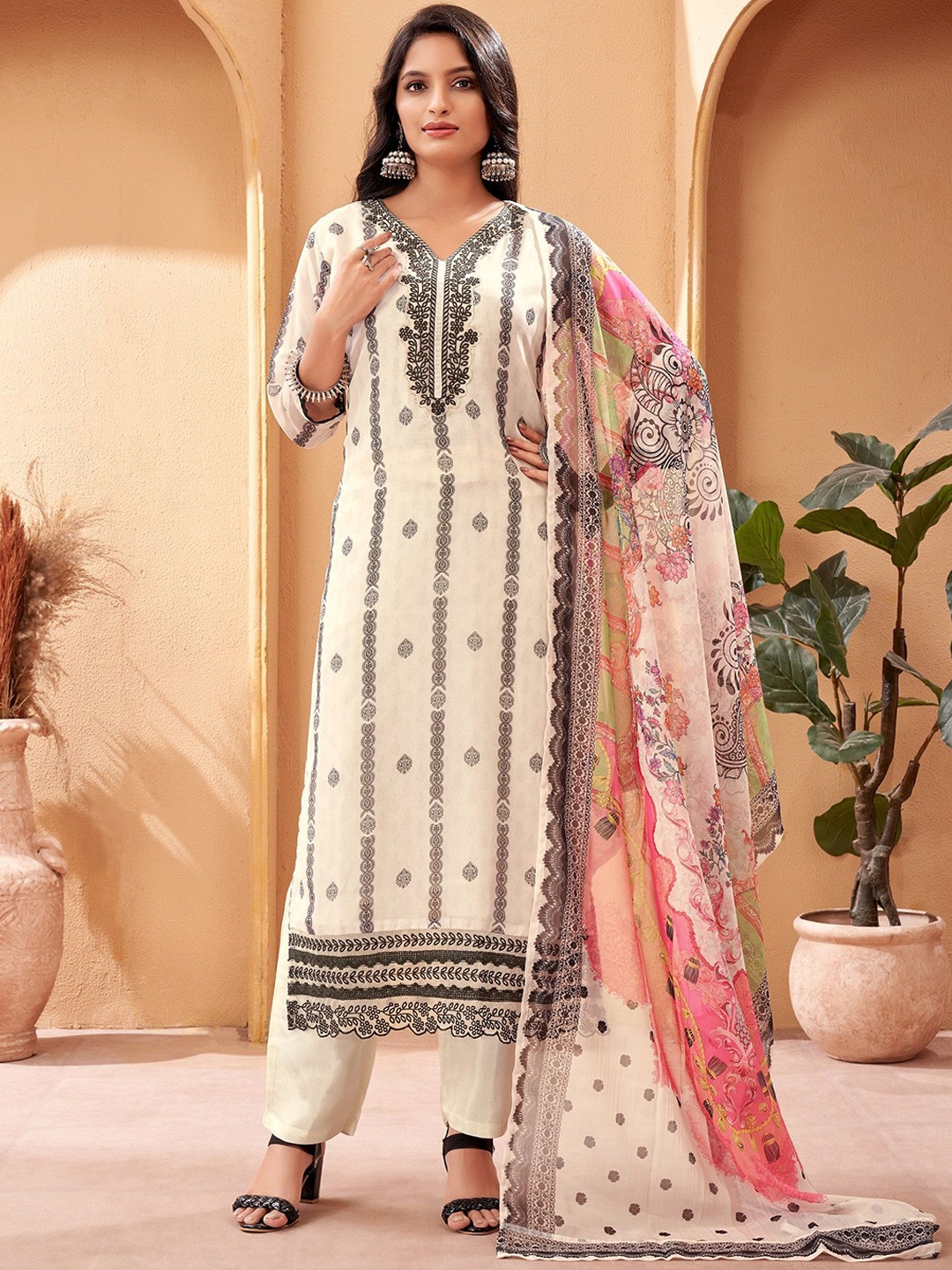 KALINI Ethnic Motifs Printed Straight Kurta with Trousers & With Dupatta, Off white
KALINI Ethnic Motifs Printed Straight Kurta with Trousers & With Dupatta, Off white