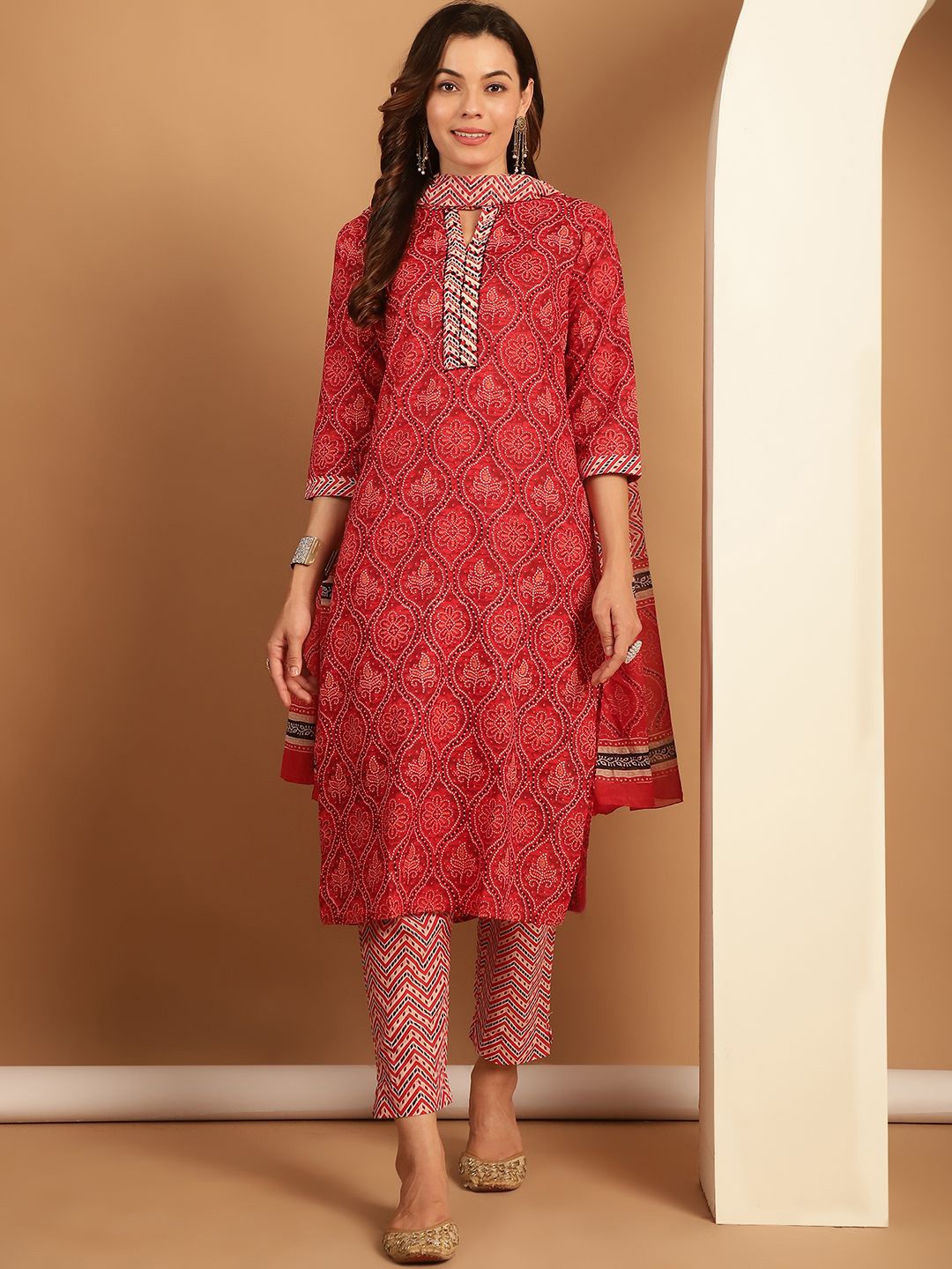 KALINI Floral Printed Regular Pure Cotton Straight Kurta with Trousers & With Dupatta, Red
KALINI Floral Printed Regular Pure Cotton Straight Kurta with Trousers & With Dupatta, Red