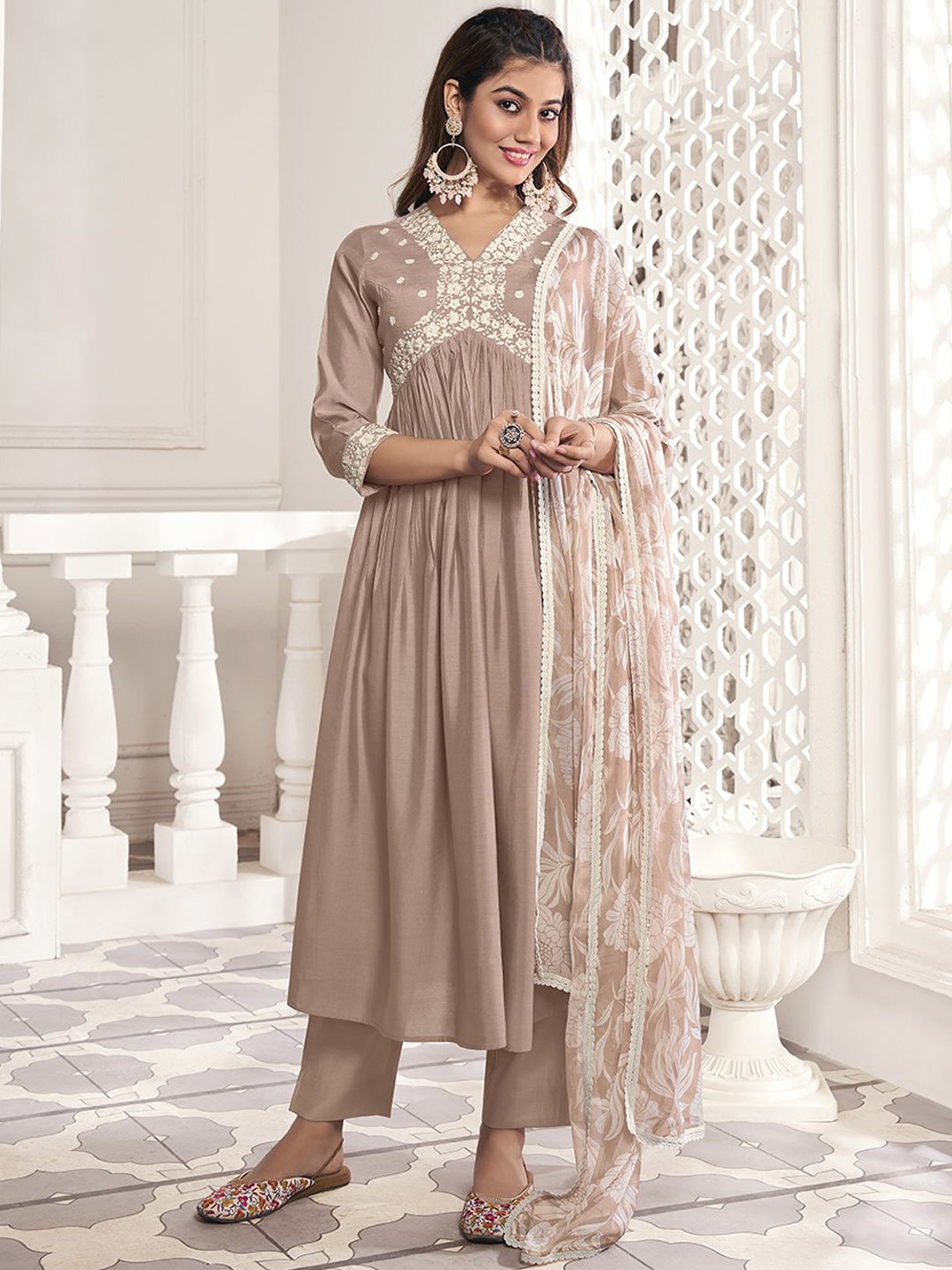 Inddus Floral Yoke Design Thread Work Anarkali Kurta & Trousers With Dupatta, Beige
Inddus Floral Yoke Design Thread Work Anarkali Kurta & Trousers With Dupatta, Beige