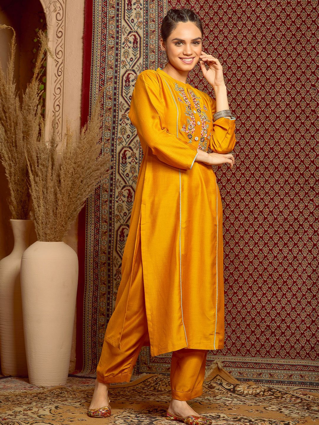 WOMEN PLUS Floral Yoke Design Embroidered Thread Work Mandarin Collar Straight Kurta, Mustard
WOMEN PLUS Floral Yoke Design Embroidered Thread Work Mandarin Collar Straight Kurta, Mustard