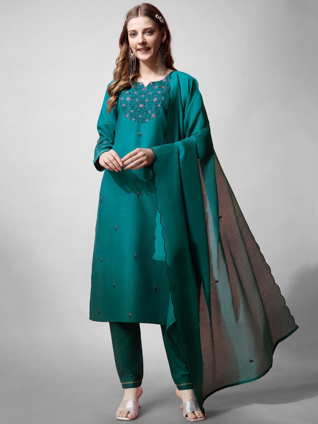 devkison Designer Floral Embroidered Thread Work Straight Kurta With Trousers & Dupatta, Green
devkison Designer Floral Embroidered Thread Work Straight Kurta With Trousers & Dupatta, Green
