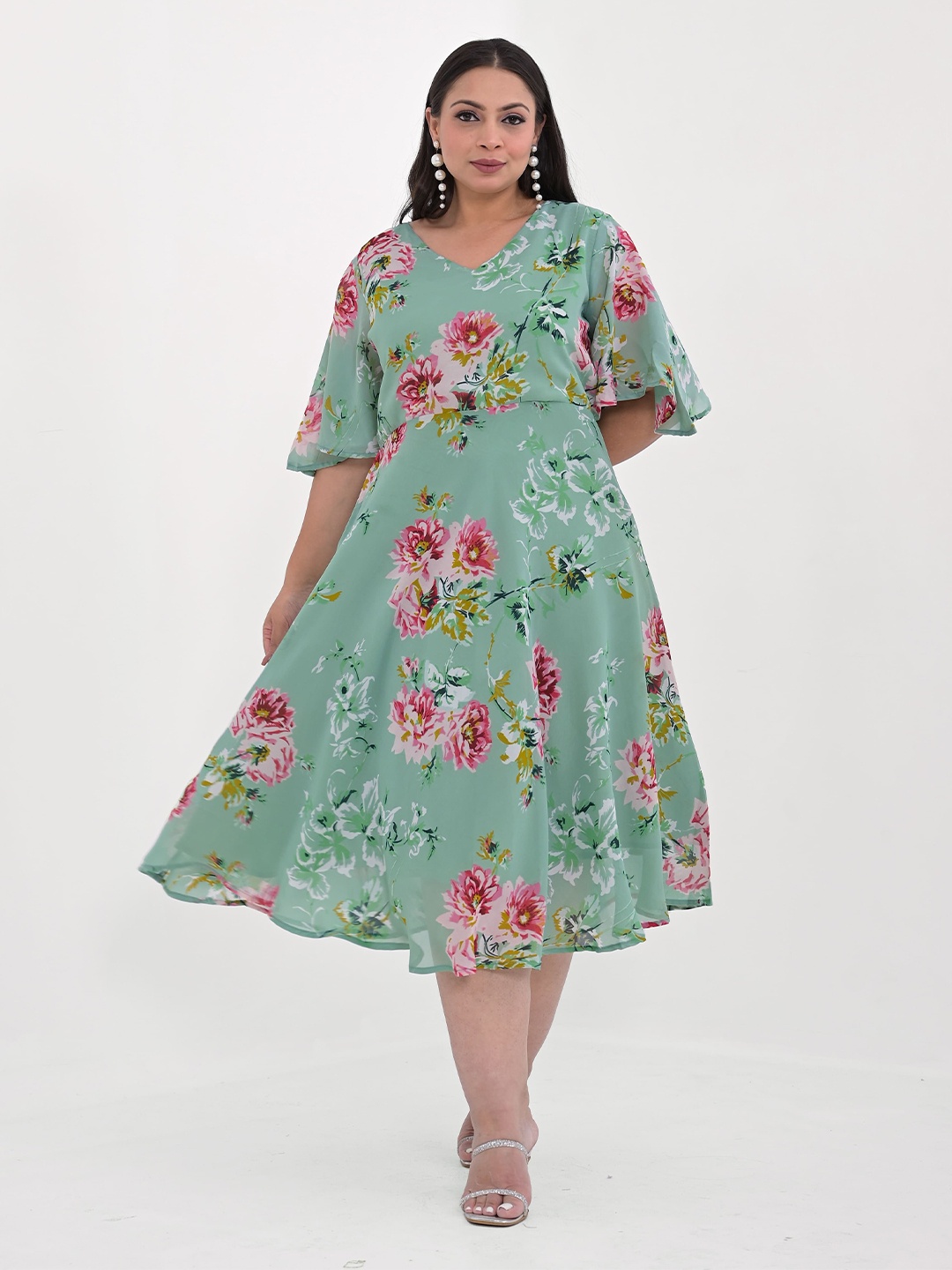 Girly Girls Plus Size Floral Printed Flared Sleeve Georgette Fit & Flare Midi Dress, Sea green
Girly Girls Plus Size Floral Printed Flared Sleeve Georgette Fit & Flare Midi Dress, Sea green