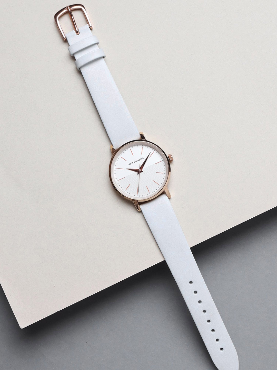 Mast & Harbour Women Brass Embellished Dial & Leather Bracelet Style Straps Analogue Watch MNHWOO2B, White
Mast & Harbour Women Brass Embellished Dial & Leather Bracelet Style Straps Analogue Watch MNHWOO2B, White