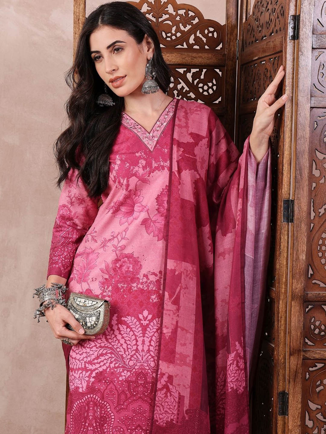 KALINI Floral Printed Thread Work V-Neck Straight Kurta With Trouser And Dupatta, Pink
KALINI Floral Printed Thread Work V-Neck Straight Kurta With Trouser And Dupatta, Pink