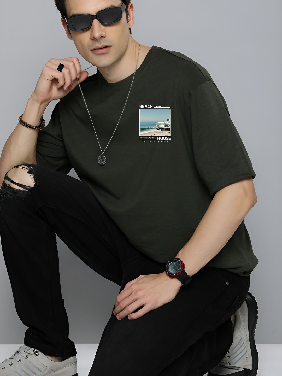 The Roadster Lifestyle Co.Men Graphic Printed Round Neck Cotton Oversized T-Shirt, Olive
The Roadster Lifestyle Co.Men Graphic Printed Round Neck Cotton Oversized T-Shirt, Olive