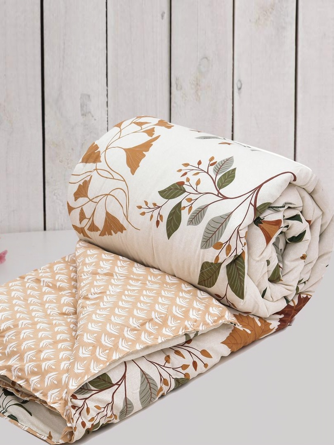RRC Cream & Grey Floral Microfiber Cotton Mild Winter 120 GSM Single Bed Comforter
RRC Cream & Grey Floral Microfiber Cotton Mild Winter 120 GSM Single Bed Comforter