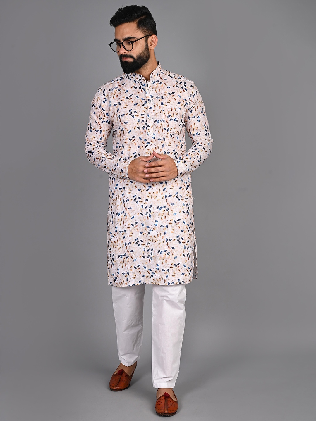 FUBAR Selection Of 2 Printed Mandarin Collar Knitted Weave Pure Cotton Straight Kurtas, White
FUBAR Selection Of 2 Printed Mandarin Collar Knitted Weave Pure Cotton Straight Kurtas, White