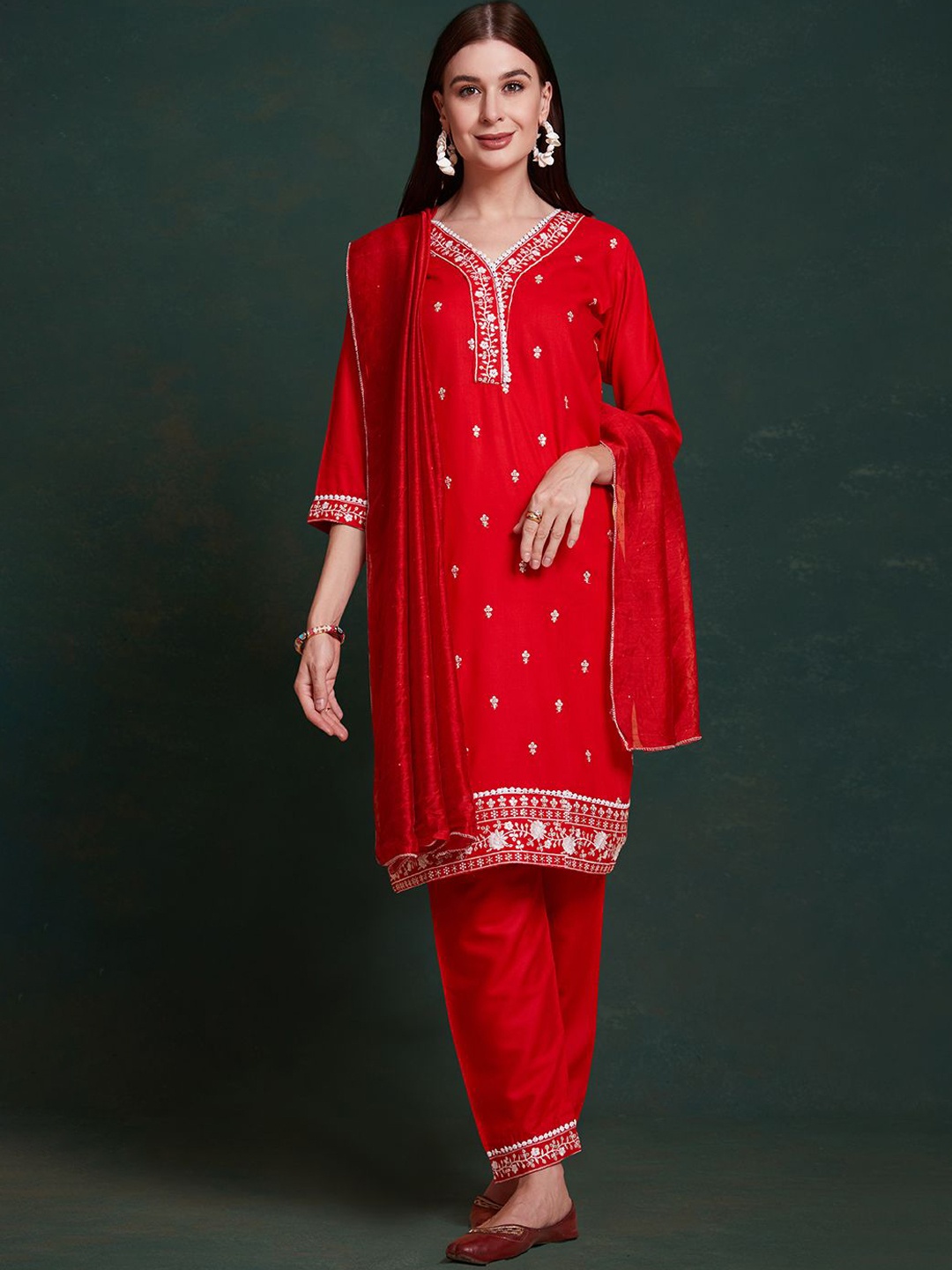 KALINI Floral Embroidered Thread Work Straight Kurta With Trousers & Dupatta, Red
KALINI Floral Embroidered Thread Work Straight Kurta With Trousers & Dupatta, Red