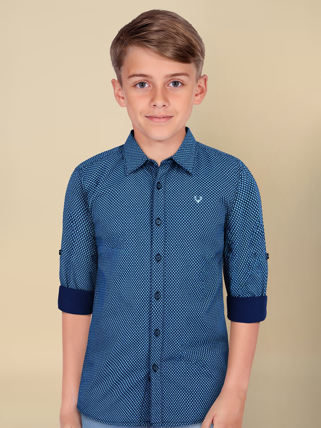 Allen Solly Junior Boys Spread Collar Micro Ditsy Printed Cotton Slim Fit Casual Shirt, Blue
Allen Solly Junior Boys Spread Collar Micro Ditsy Printed Cotton Slim Fit Casual Shirt, Blue