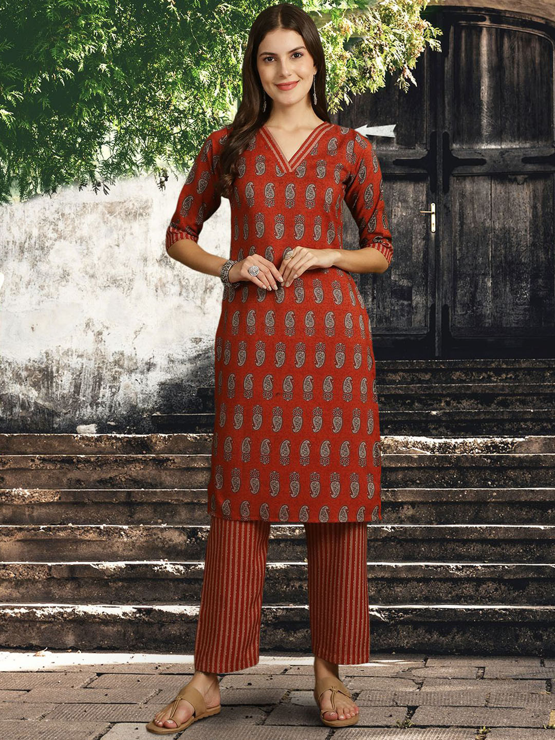 Ethnic basket Floral Printed V Neck Pure Cotton Straight Kurta With Trousers & Dupatta, Red
Ethnic basket Floral Printed V Neck Pure Cotton Straight Kurta With Trousers & Dupatta, Red