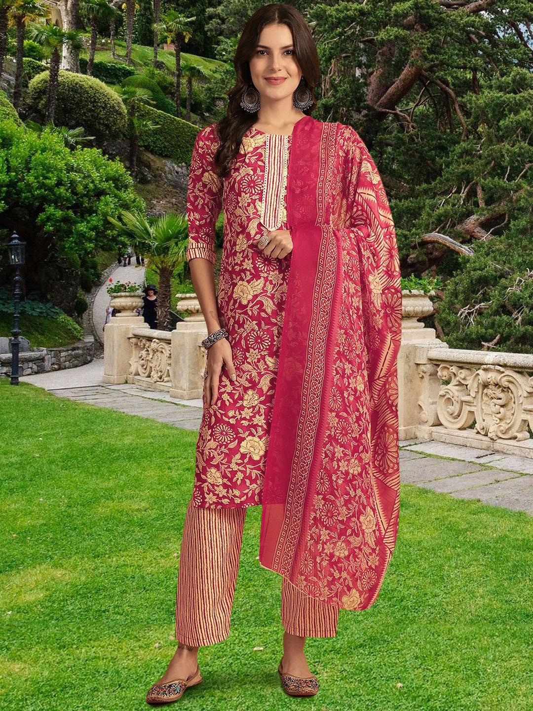 Ethnic basket Floral Printed Pure Cotton Straight Kurta With Trousers & Dupatta, Pink
Ethnic basket Floral Printed Pure Cotton Straight Kurta With Trousers & Dupatta, Pink