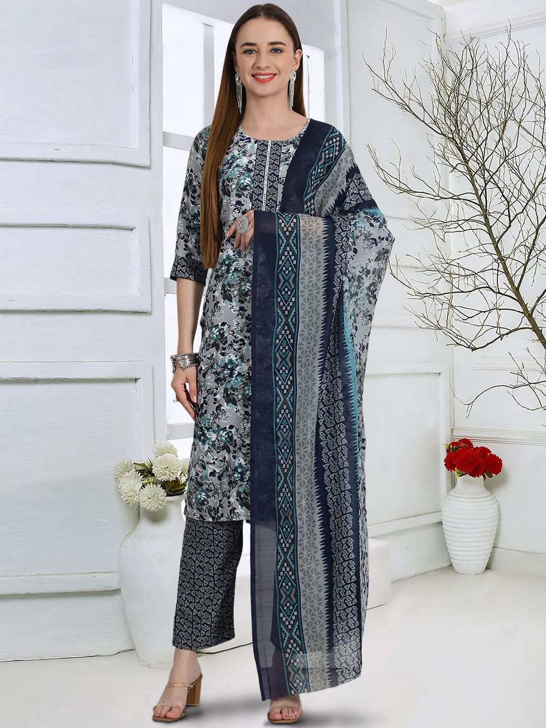 Ethnic basket Floral Printed Pure Cotton Straight Kurta With Trousers & Dupatta, Navy blue
Ethnic basket Floral Printed Pure Cotton Straight Kurta With Trousers & Dupatta, Navy blue