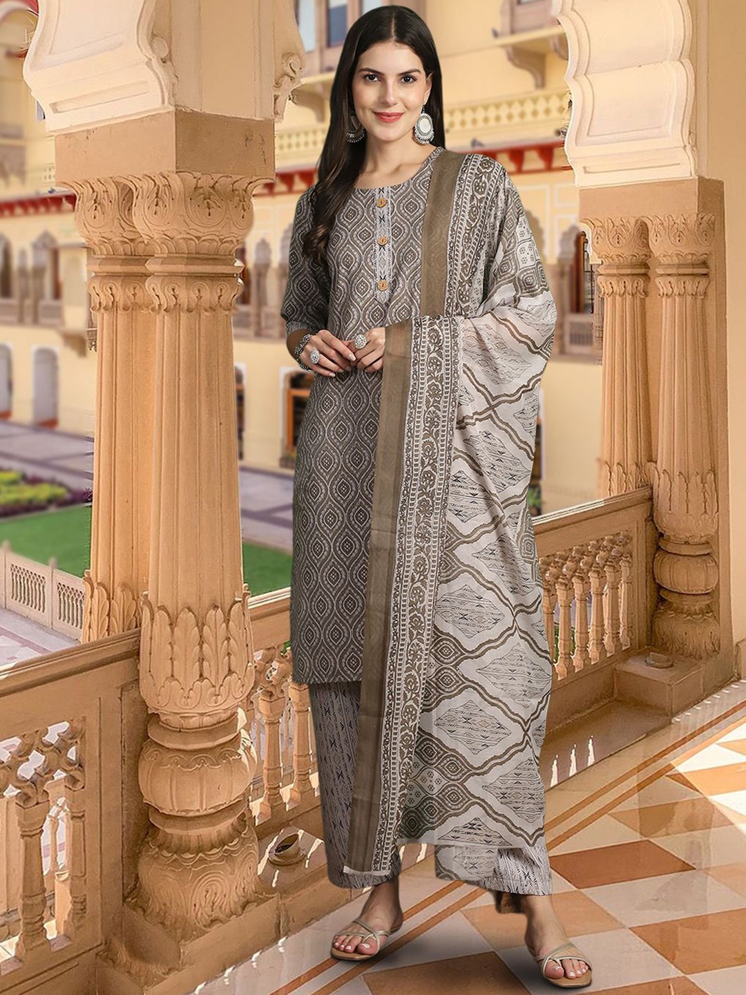 Ethnic basket Floral Printed Pure Cotton Straight Kurta With Trousers & Dupatta, Grey melange
Ethnic basket Floral Printed Pure Cotton Straight Kurta With Trousers & Dupatta, Grey melange