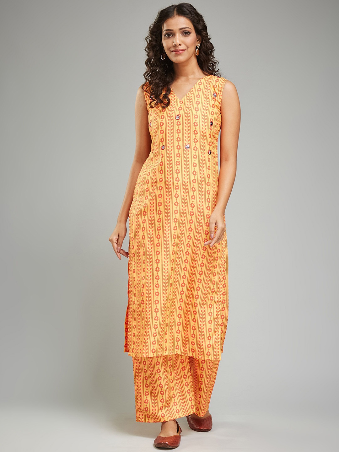 CANIZZARO Floral Printed Sleeveless Mirror Work Straight Kurta With Trousers, Mustard
CANIZZARO Floral Printed Sleeveless Mirror Work Straight Kurta With Trousers, Mustard