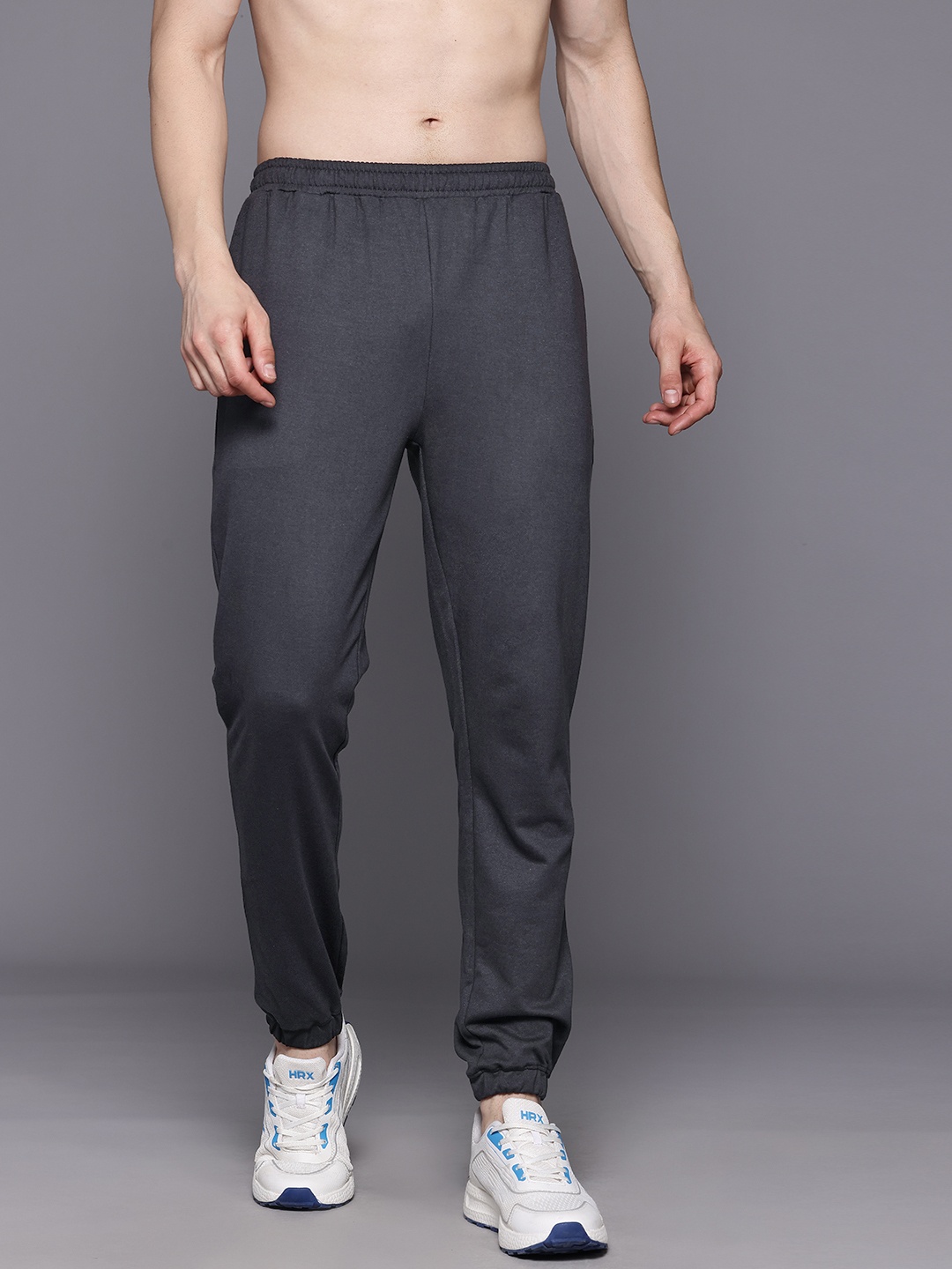 HRX by Hrithik Roshan Men Brand Logo Detail Mid-Rise Regular Fit Training Joggers, Grey
HRX by Hrithik Roshan Men Brand Logo Detail Mid-Rise Regular Fit Training Joggers, Grey