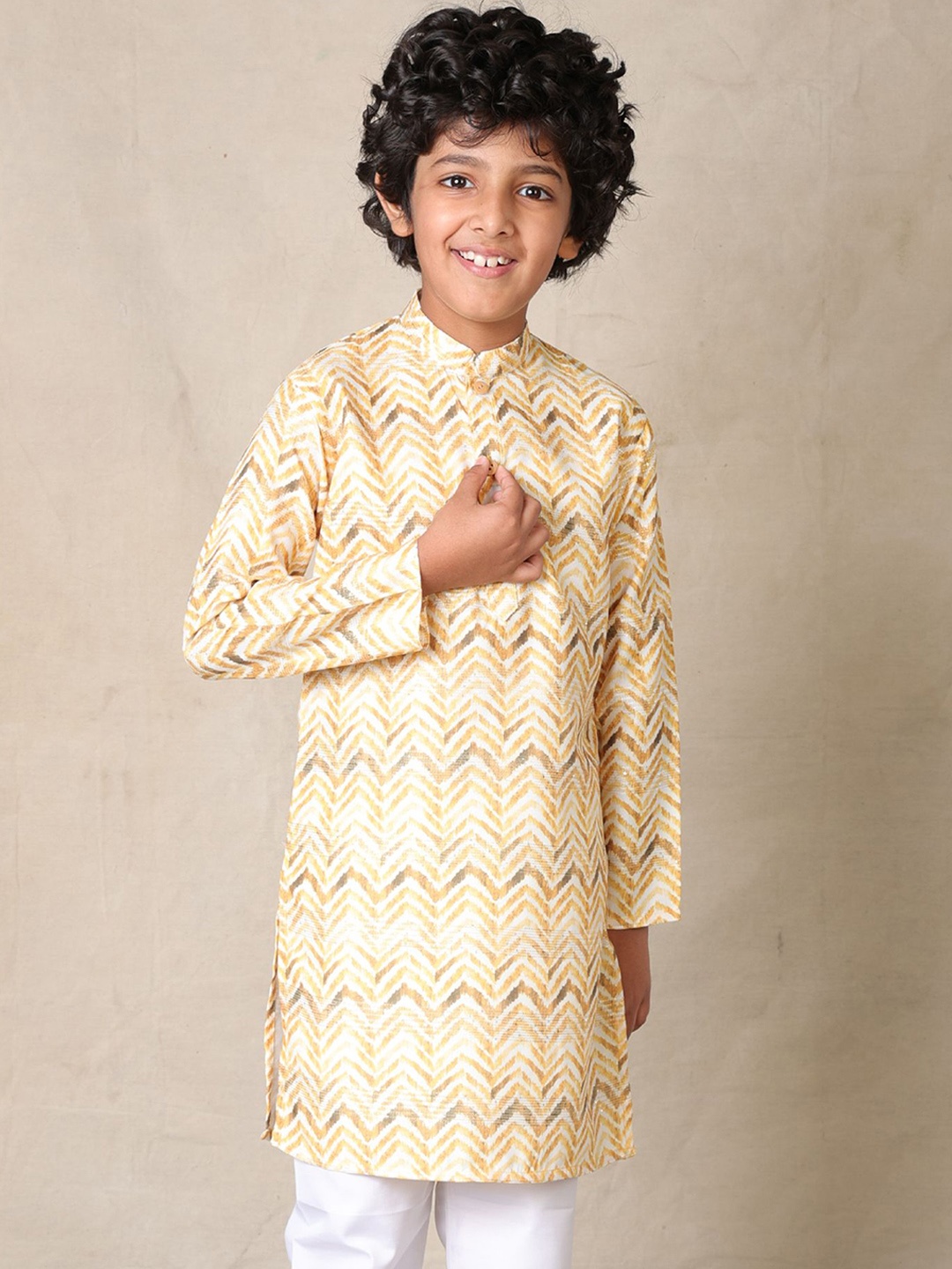 Anthrilo Boys Band Collar Geometric Printed Thread Work Pure Cotton Straight Kurta, Yellow
Anthrilo Boys Band Collar Geometric Printed Thread Work Pure Cotton Straight Kurta, Yellow