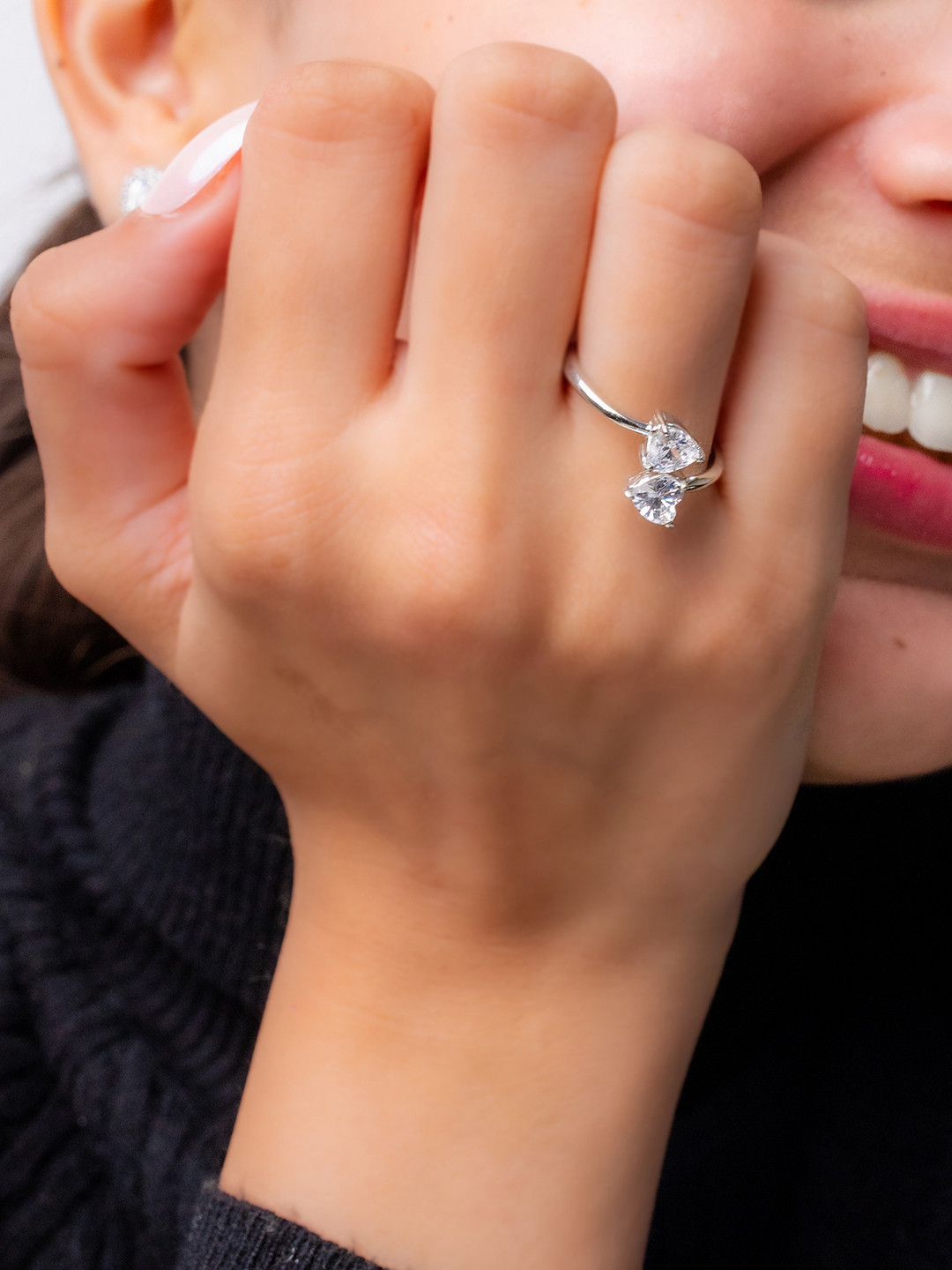 Mabel 925 Sterling Silver Rhodium Plated Cubic Zirconia Studded Finger Ring
Mabel 925 Sterling Silver Rhodium Plated Cubic Zirconia Studded Finger Ring