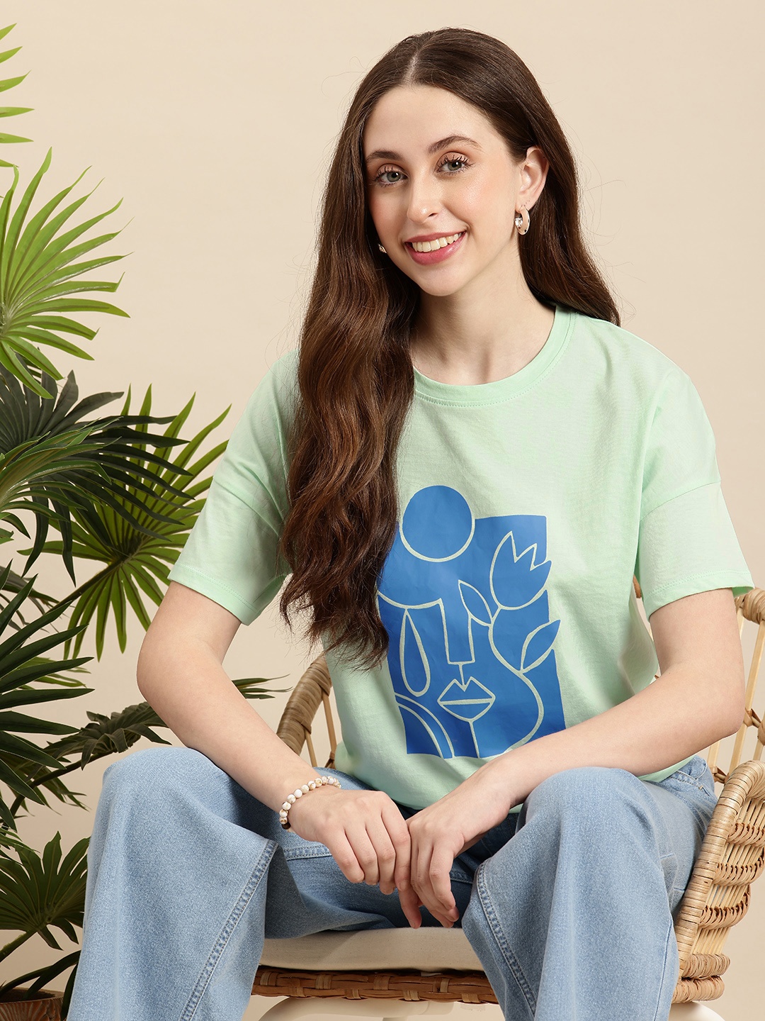 Mast & Harbour Pure Cotton Graphic Printed Drop-Shoulder Sleeves Relaxed Fit T-shirt, Green
Mast & Harbour Pure Cotton Graphic Printed Drop-Shoulder Sleeves Relaxed Fit T-shirt, Green