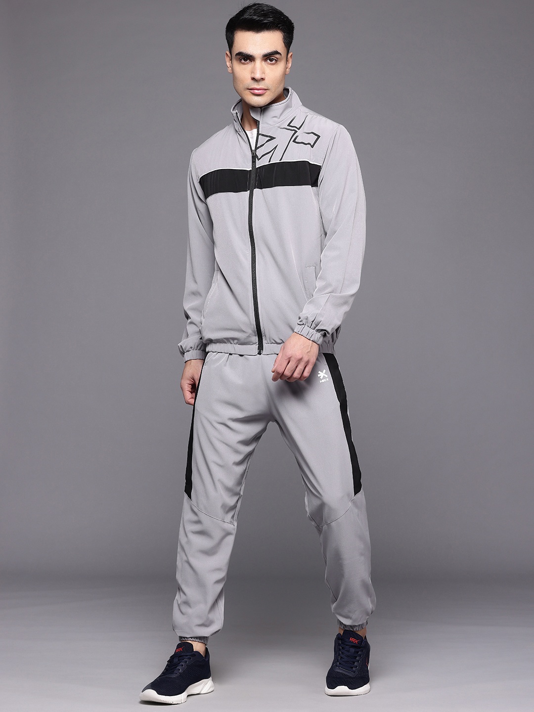 HRX by Hrithik Roshan Brand Logo Printed Rapid-Dry Running Zip-Up Tracksuit, Grey
HRX by Hrithik Roshan Brand Logo Printed Rapid-Dry Running Zip-Up Tracksuit, Grey