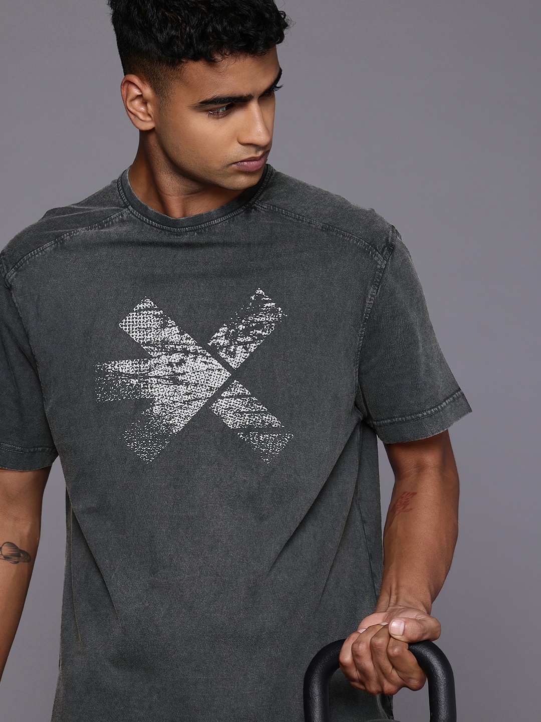 HRX by Hrithik Roshan Irontribe Pure Cotton Printed Drop-Shoulder Relaxed Training T-shirt, Charcoal
HRX by Hrithik Roshan Irontribe Pure Cotton Printed Drop-Shoulder Relaxed Training T-shirt, Charcoal