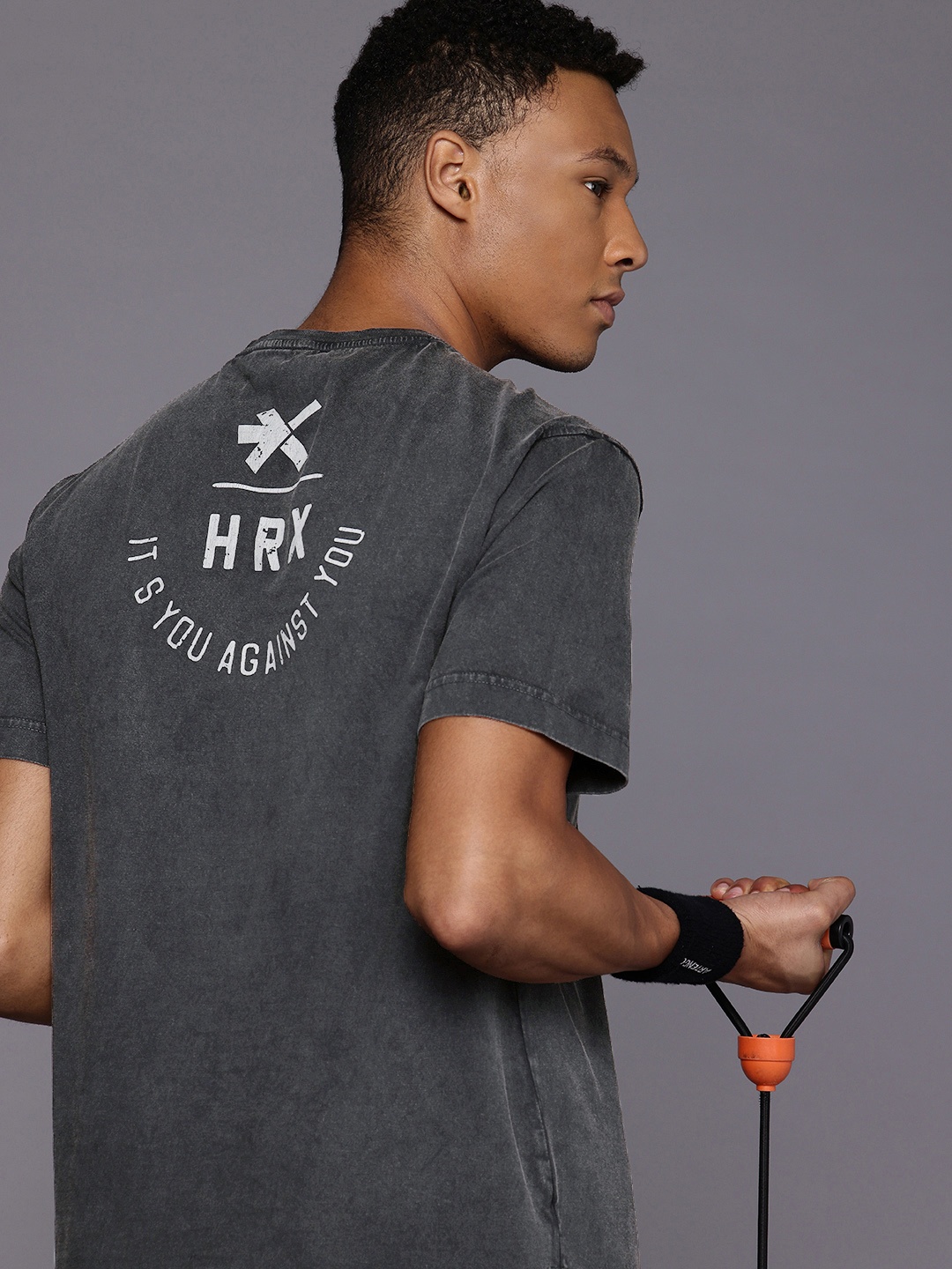 HRX by Hrithik Roshan Irontribe Pure Cotton Printed Drop-Shoulder Relaxed Training T-shirt, Charcoal
HRX by Hrithik Roshan Irontribe Pure Cotton Printed Drop-Shoulder Relaxed Training T-shirt, Charcoal