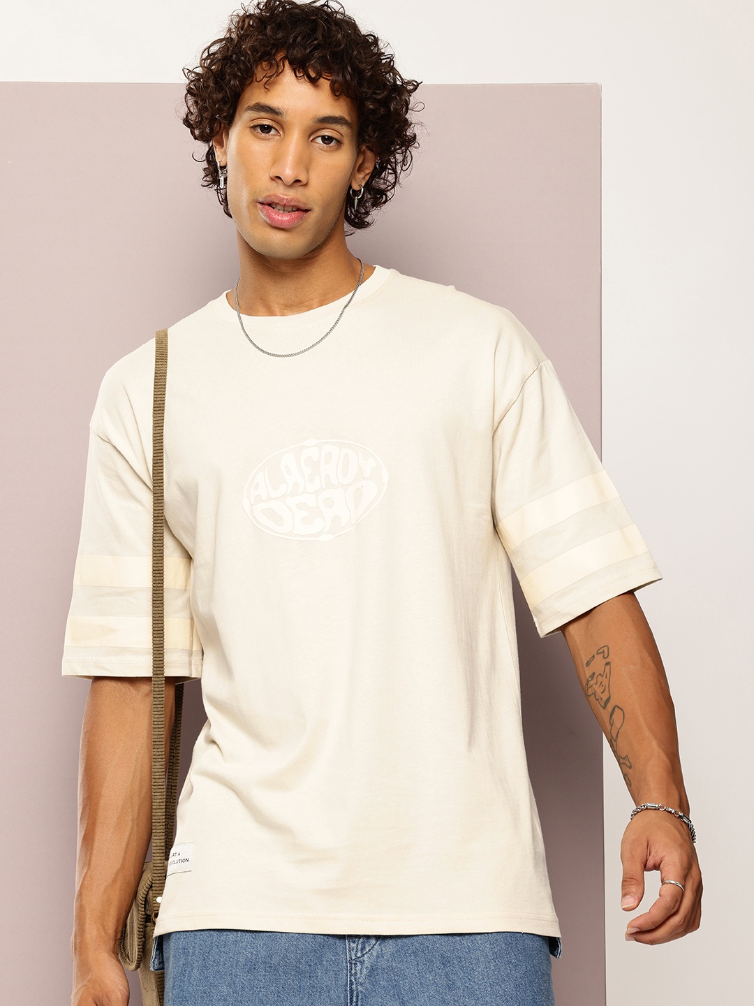 Kook N Keech Men Typography Printed Drop-Shoulder Sleeves Oversized Pure Cotton T-shirt, Beige
Kook N Keech Men Typography Printed Drop-Shoulder Sleeves Oversized Pure Cotton T-shirt, Beige